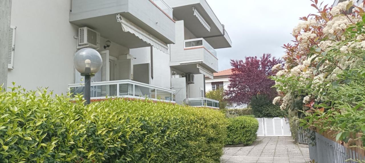 La Casina Di Ale Leilighet Marina Di Carrara Eksteriør bilde